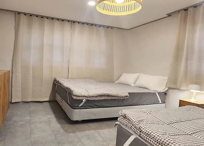 매일, Hongdae Art House *