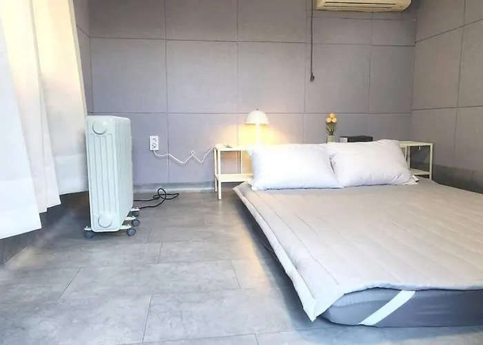 매일, Hongdae Art House