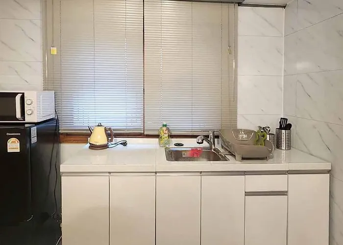 매일, Hongdae Art House 아파트