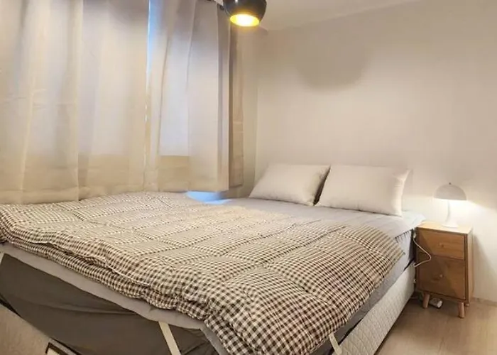 매일, Hongdae Art House