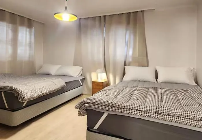 아파트 매일, Hongdae Art House *